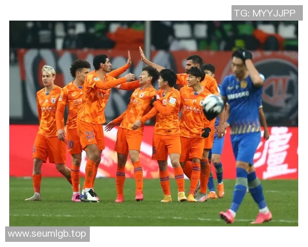 中超焦点战：山东泰山对阵广州队赛况速递